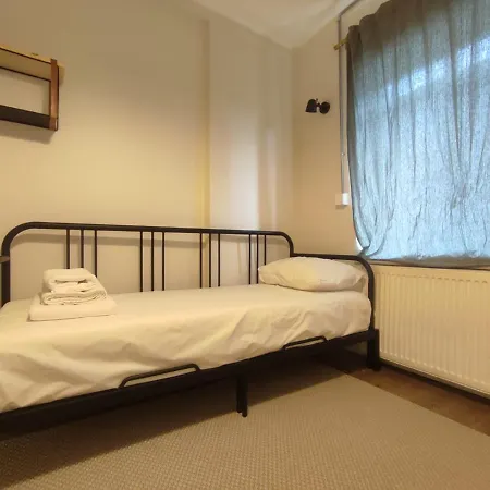 Modern Studio Flat Near Moda Shore Apartman *